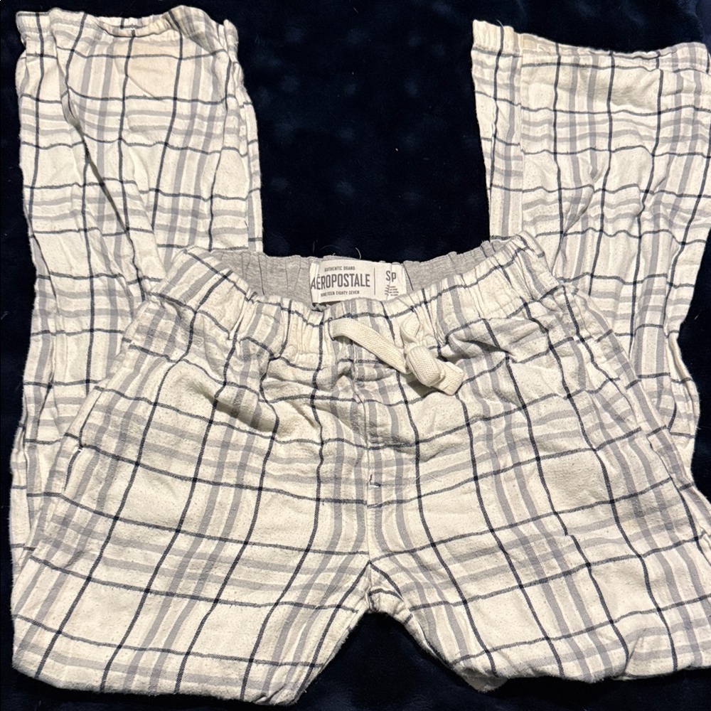 Aeropostale White and Navy Plaid Drawstring Lounge Pants